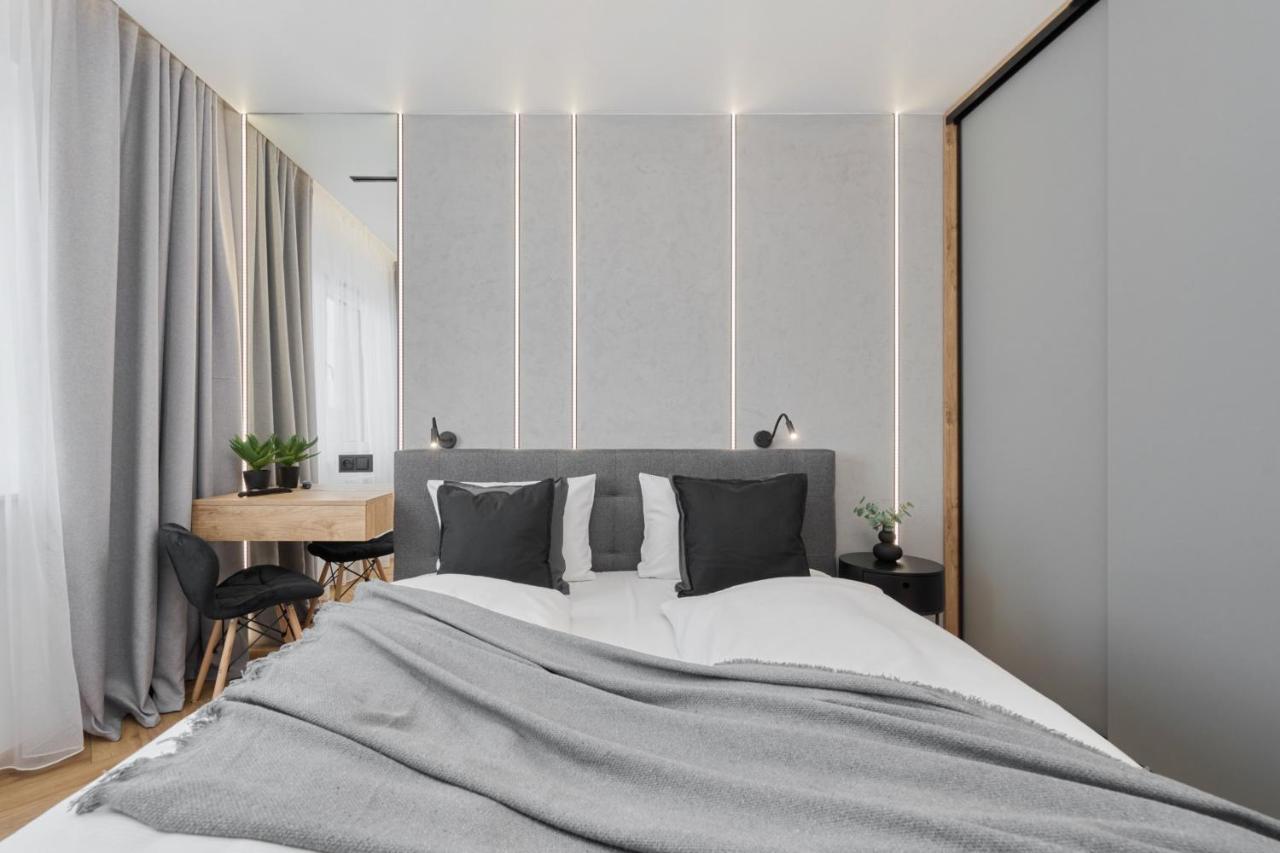 Apartament Exclusive With Balcony & Parking By Renters Prestige *