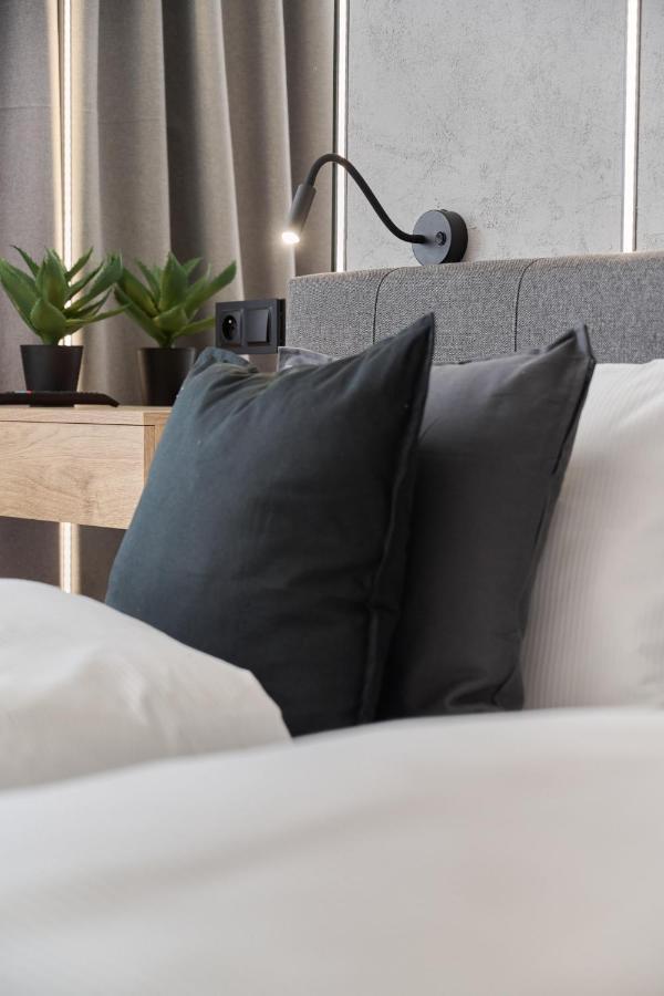 Exclusive With Balcony & Parking By Renters Prestige * Wrocław